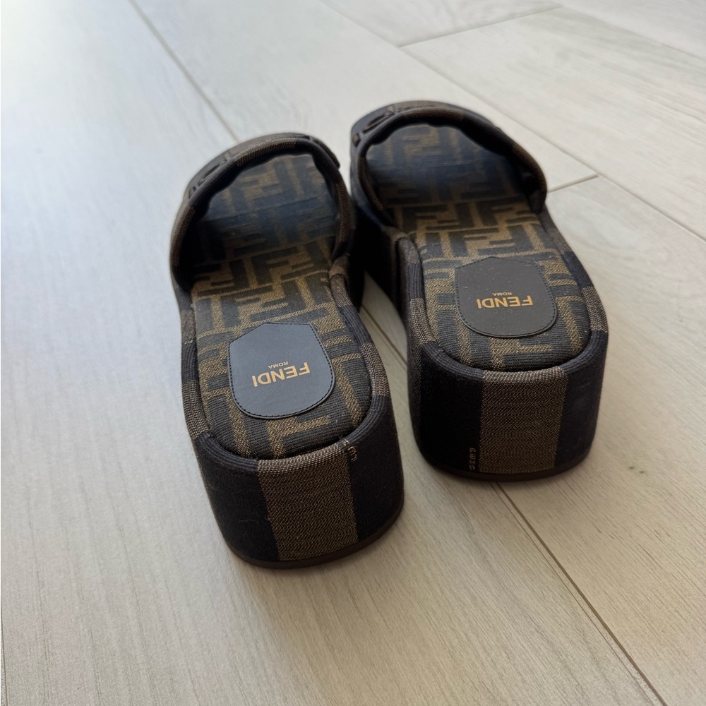 Fendi Sunshine Pequin Striped Platform Sandals - Picture 8 of 11